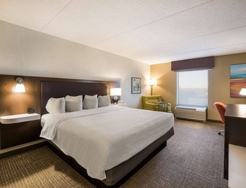 Hampton Inn McHenry 4