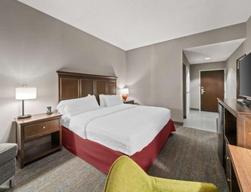 Hampton Inn New Bedford/Fairhaven 4