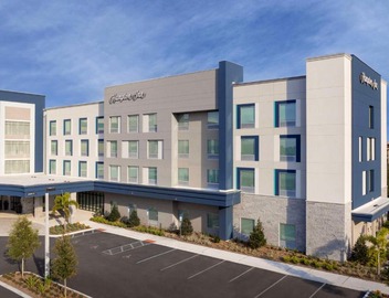 Hampton Inn Orlando Southeast Nona 5