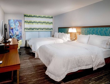 Hampton Inn Paramus 2