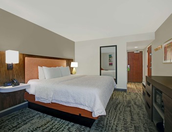 Hampton Inn Salisbury 3
