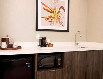 Hampton Inn & Suites by Hilton Thunder Bay 4