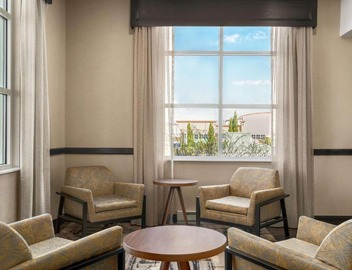 Hampton Inn & Suites Exeter 4