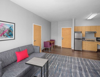 Hampton Inn & Suites Orem 5