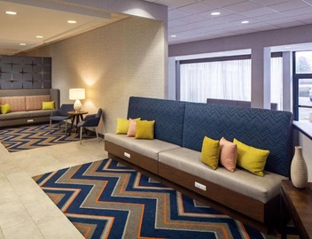 Hampton Inn & Suites Parker 3