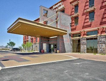 Hampton Inn & Suites Scottsdale at Talking Stick 3