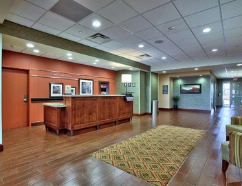Hampton Inn & Suites Scottsdale at Talking Stick 4