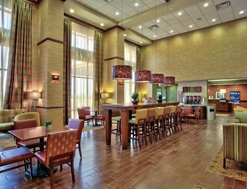 Hampton Inn & Suites Scottsdale at Talking Stick 5
