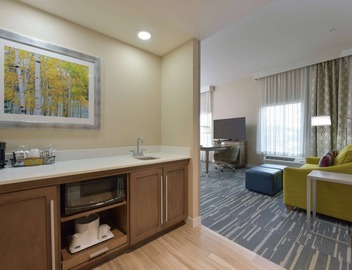 Hampton Inn & Suites Seattle/Redmond 4