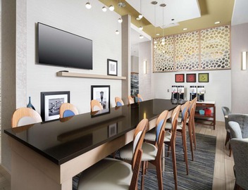 Hampton Inn Wilmington Downtown 3