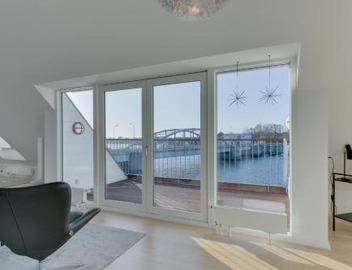Harbour Penthouse 3