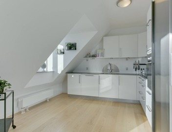 Harbour Penthouse 2