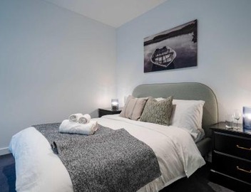 Hawthorn 1BR Apartment - Close to Swinburne & Shops 3
