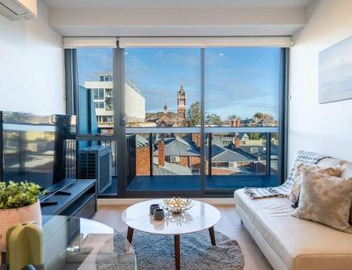 Hawthorn 1BR Apartment - Close to Swinburne & Shops 5