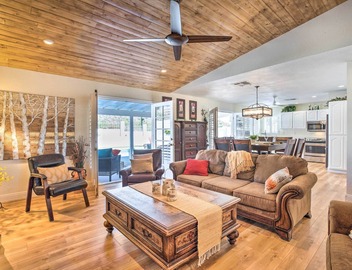 Heated Pool, Views, & Trail Access: Phoenix Escape 2