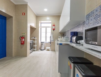 Help Yourself Hostels Parede 3
