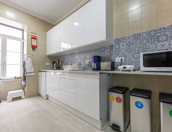 Help Yourself Hostels Parede 4