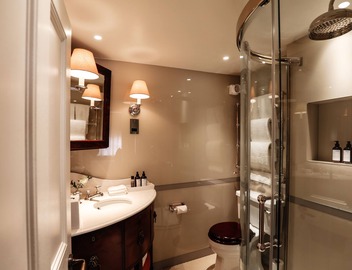 Henry's Townhouse 3