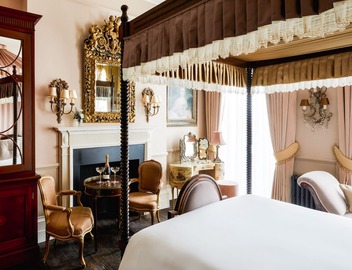 Henry's Townhouse 5