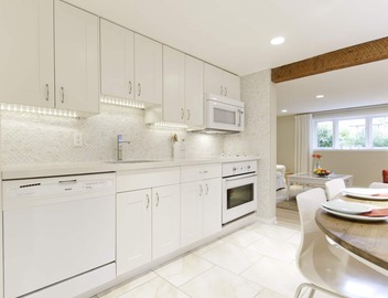 Heritage suite in central Kitsilano close to everything 2