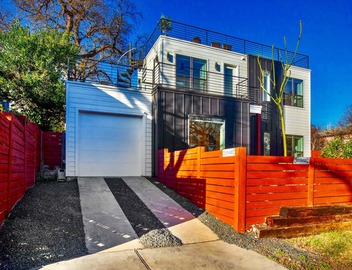 Hidden Downtown Gem- SwimSpa&FreeParking& Rooftop DT View; Walk2 Moody&UT&6th St 5