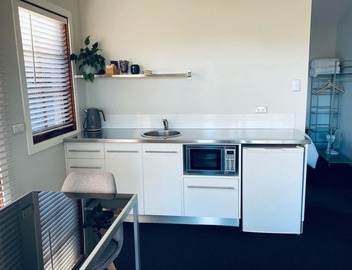 Hideaway Studio Accommodation 3