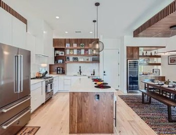 High End 4 BDRM Downtown Home w/POOL Close to Hot Spots! 4