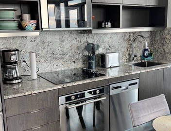 High End 6 people Apartment Islington Etobicoke 5