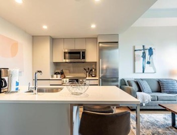High End Apt Seaport 5
