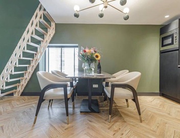 High-end boutique apartment near city center! 5