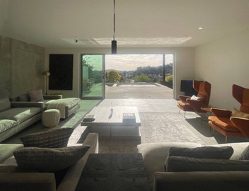 Hillside New house Views king Beds 4