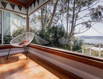 Hillside Retreat in Hobart 5