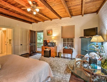 Historic Baton Rouge Vacation Rental: 6 Mi to LSU! 5