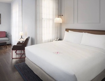 Historic Elegance & Tech Bliss at Axiom Hotel, Union Square SF 2