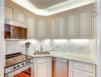 Historic French Consulate! Cap Hill Area, Walkable 5