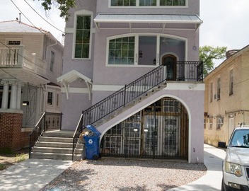 Historic New Orleans Home with a View of the New Orleans Skyline 3