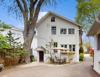 Historic Oak Park Residence 5