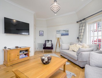 Historic Ramsay Garden Apt With Balcony Views - Pass the Keys 5