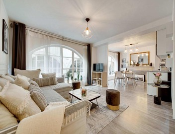 Historical apartment in the heart of Paris - 1 2