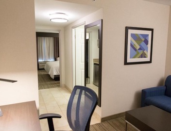 Holiday Inn Express Brampton by IHG 3