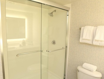Holiday Inn Express Hotel & Suites Phoenix-Airport by IHG 3