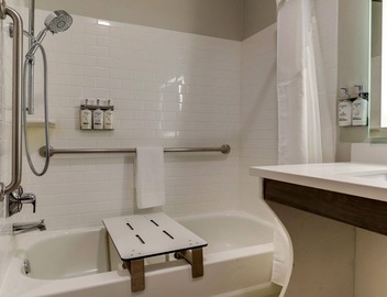 Holiday Inn Express Kenner - New Orleans Airport by IHG 5