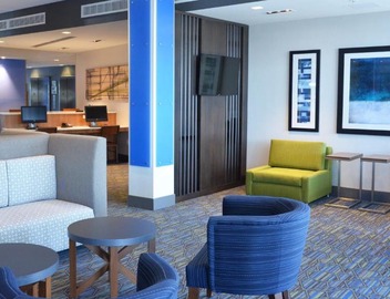 Holiday Inn Express & Suites - Jacksonville W - I295 and I10 by IHG 5