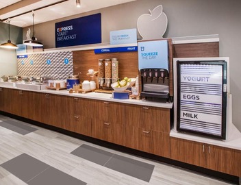 Holiday Inn Express Simi Valley by IHG 5