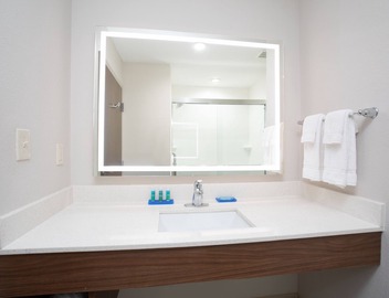 Holiday Inn Express Slidell by IHG 4
