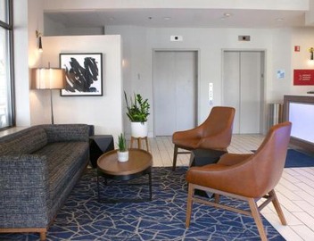 Holiday Inn Express & Suites Boston - Cambridge by IHG 4