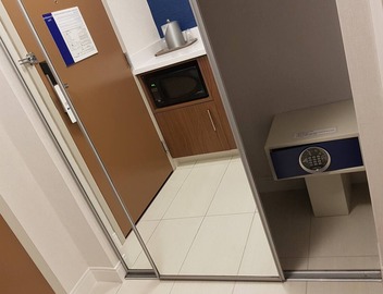 Holiday Inn Express & Suites Surrey by IHG 4