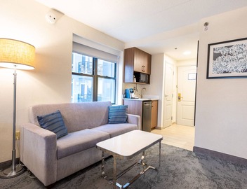 Holiday Inn Express & Suites Boston - Cambridge by IHG 2