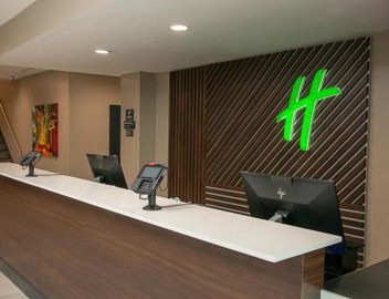 Holiday Inn Metairie New Orleans by IHG 2