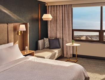 Holiday Inn & Suites Monterey Park Los Angeles by IHG 2